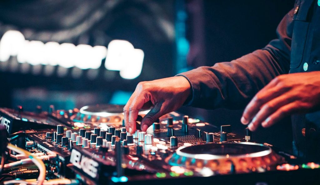 The Ultimate Guide to DJ Services: Elevate Your Event with Professional Entertainment